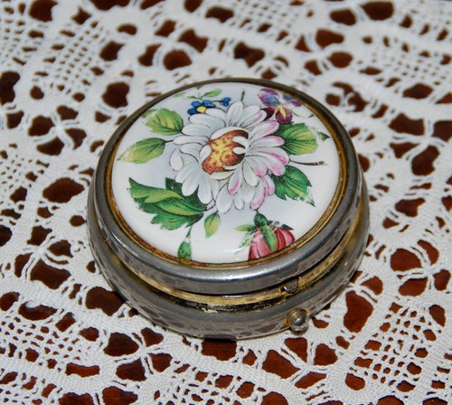 Scatola porta pillole - scatola, •
